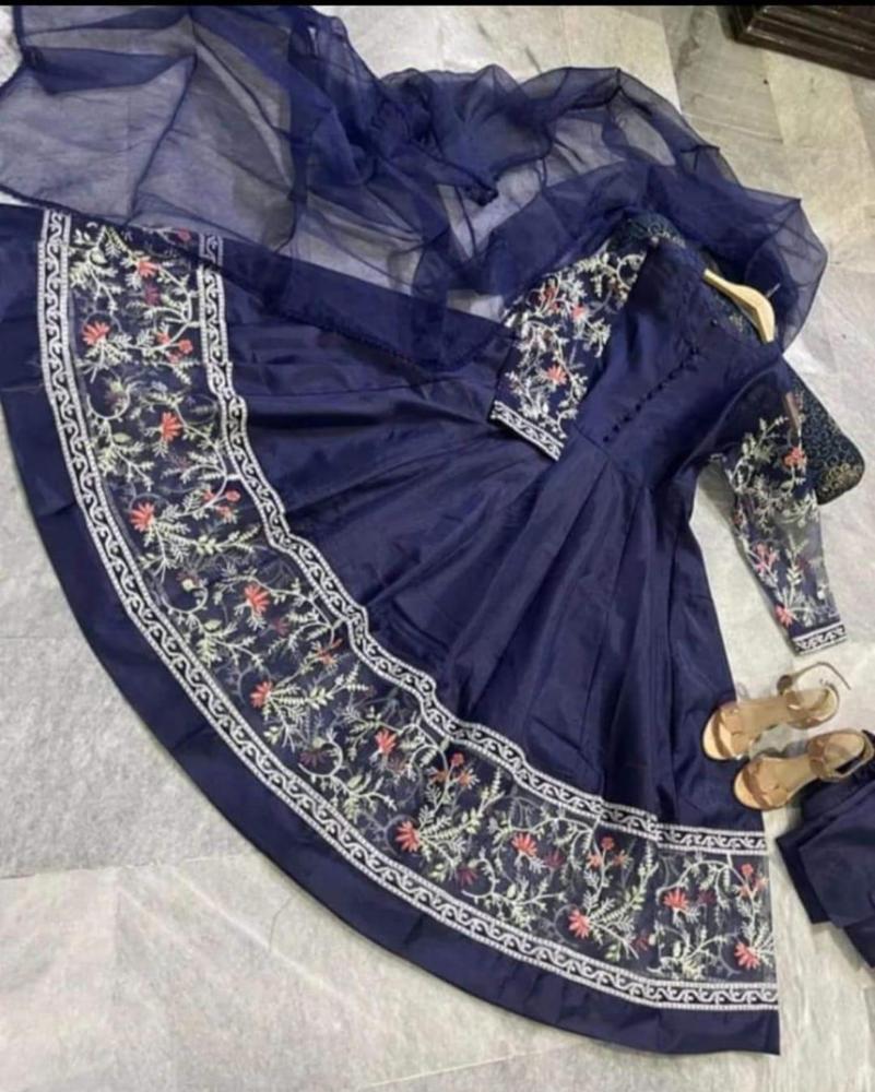 Blue Embroidered 3-Piece Women's Stitched Set