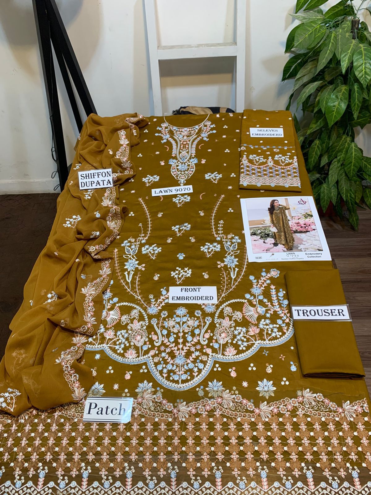 Full Embroidered Lawn 3pc